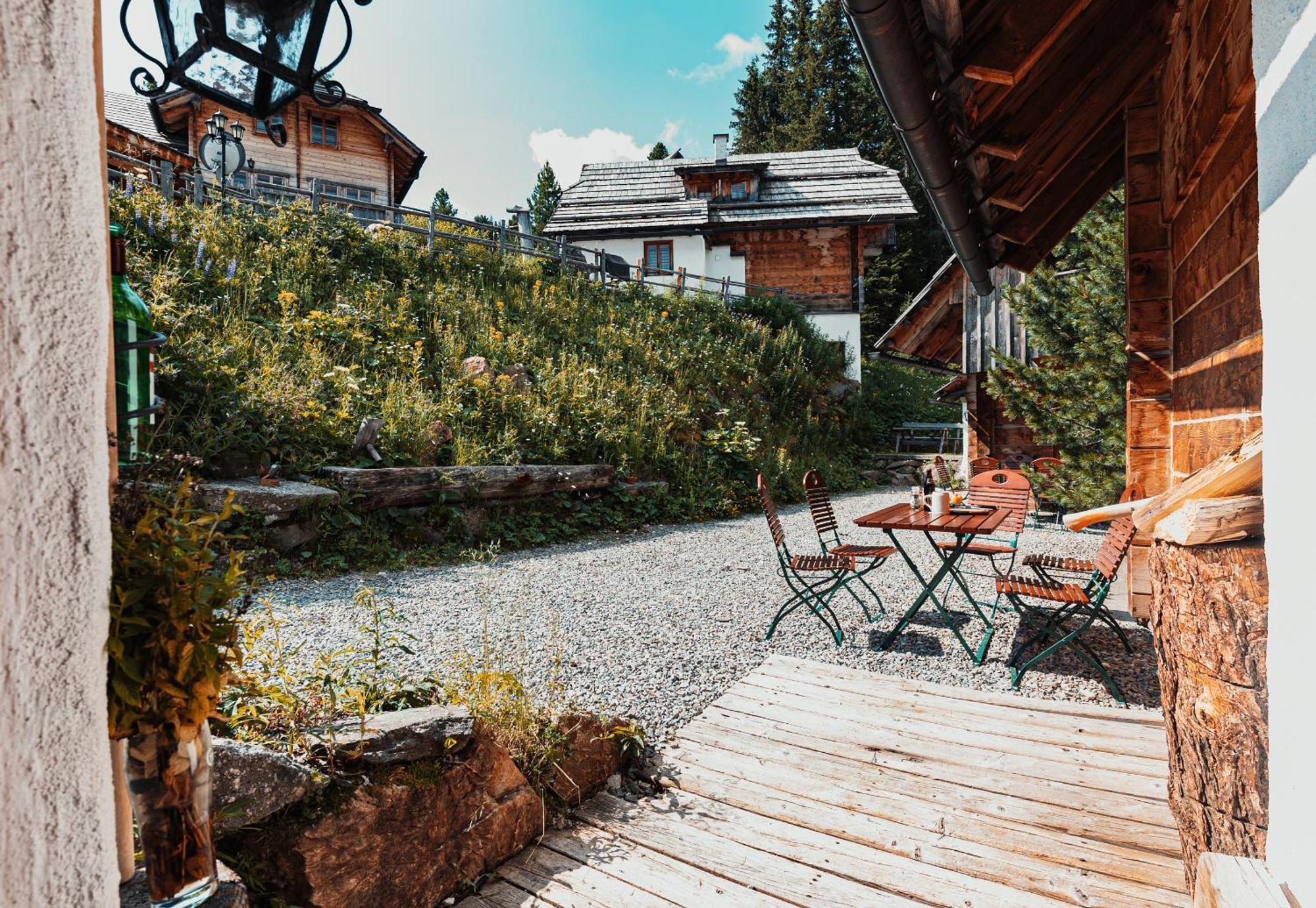 Turracher Hohe Mei Zeit Huettendorf מראה חיצוני תמונה